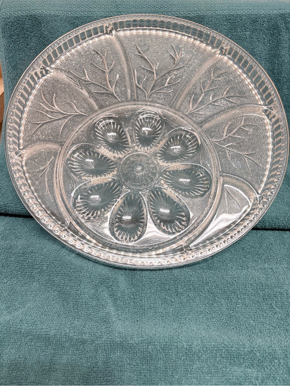 Clear Pressed Glass Serving Bowl - Picture 10 of 10
